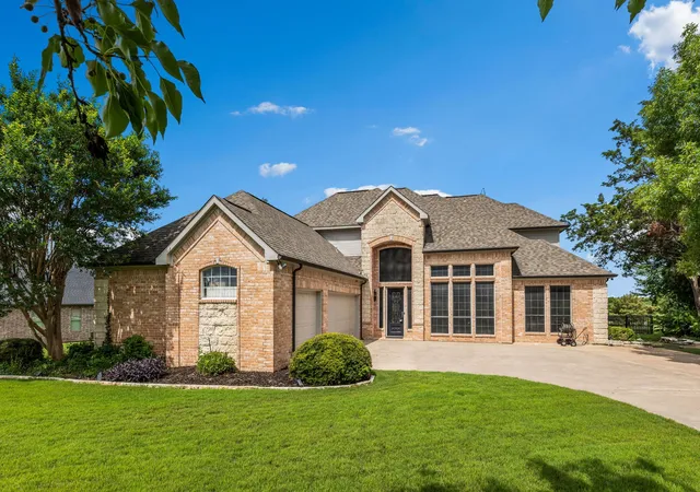Photo 4 of Single family home for sale at 125 Palmer Ln, Pottsboro, TX 75076 | MLS# 21282027 | Listing updated on 2026-09-28