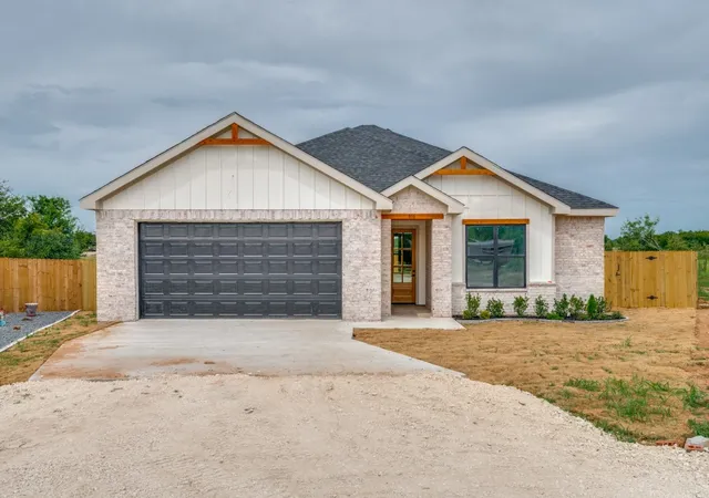 Photo 1 of Sale Pending at 856 Buck Board Dr, De Leon, TX 76444 | MLS# 21292114 | Listing updated on 2026-08-01