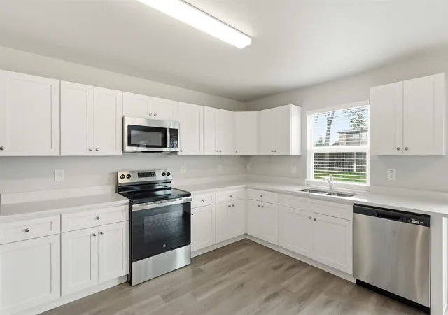 Photo 4 of Single family home for sale at 7301 Moon Ridge Ct, Fort Worth, TX 76133 | MLS# 21284395 | Listing updated on 2026-09-08