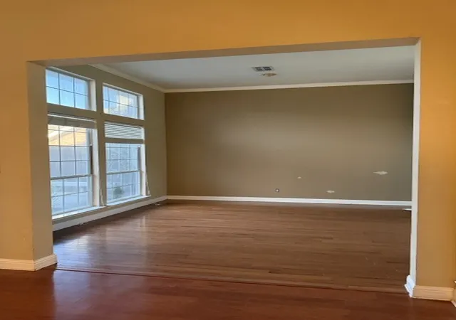 Photo 4 of Single family home for sale at 1409 Mayflower Ln, Lewisville, TX 75077 | MLS# 21284605 | Listing updated on 2026-09-21