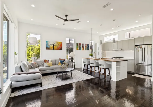 Photo 1 of Sale Pending at 4811 Manett St #101, Dallas, TX 75204 | MLS# 21292348 | Listing updated on 2026-09-16