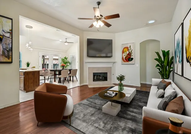 Photo 3 of Sale Pending at 7498 Ravenhill Dr, Frisco, TX 75035 | MLS# 21292135 | Listing updated on 2026-09-18