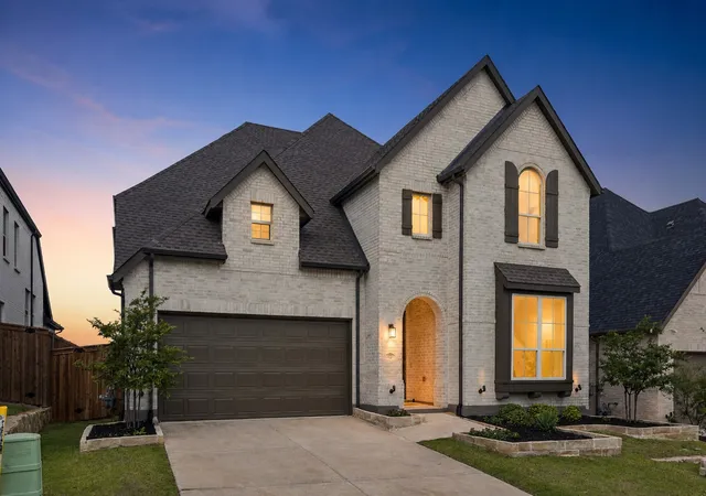 Photo 2 of Single family home for sale at 1729 Boxwood Row Dr, Aubrey, TX 76227 | MLS# 21292535 | Listing updated on 2026-09-13