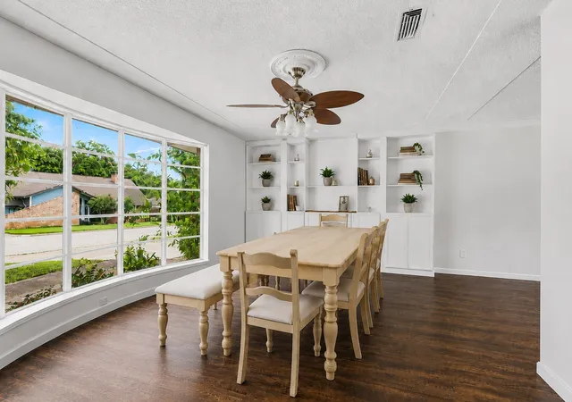 Photo 3 of Single family home for sale at 4314 Steeplechase Trl, Arlington, TX 76016 | MLS# 21292642 | Listing updated on 2026-09-12
