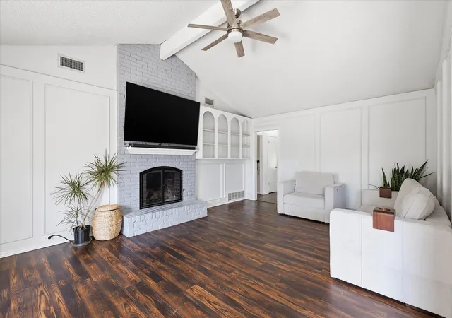 Photo 4 of Single family home for sale at 4314 Steeplechase Trl, Arlington, TX 76016 | MLS# 21292642 | Listing updated on 2026-09-12