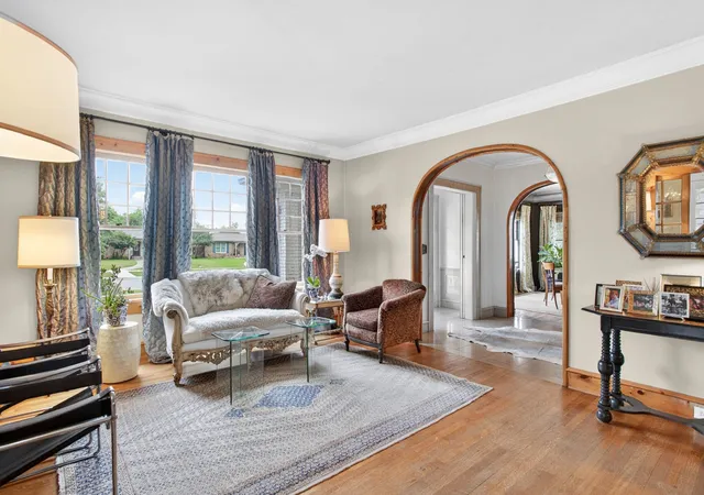 Photo 2 of Mansion for sale at 1600 Elizabeth Blvd, Fort Worth, TX 76110 | MLS# 21274086 | Listing updated on 2026-08-01