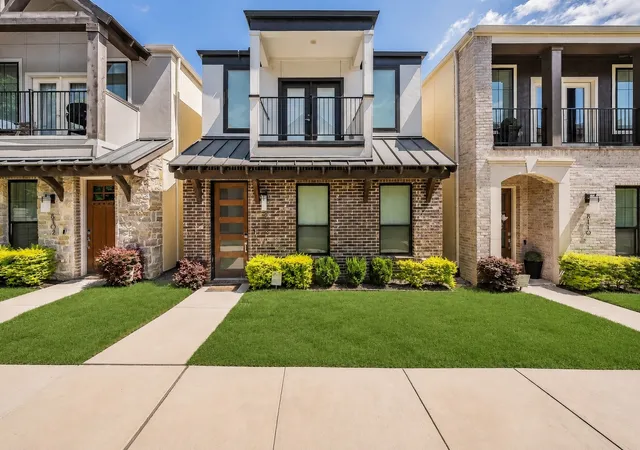 Photo 1 of Sale Pending at 8106 Emsworth Dr, Dallas, TX 75231 | MLS# 21291126 | Listing updated on 2026-09-10