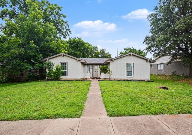 Photo 1 of Single family home for sale at 4133 Logan St, Irving, TX 75062 | MLS# 21292779 | Listing updated on 2026-09-12