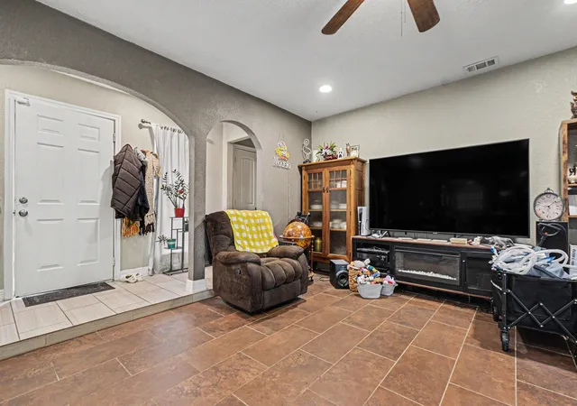 Photo 3 of Single family home for sale at 4133 Logan St, Irving, TX 75062 | MLS# 21292779 | Listing updated on 2026-09-12