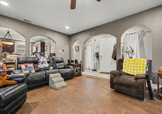 Photo 4 of Single family home for sale at 4133 Logan St, Irving, TX 75062 | MLS# 21292779 | Listing updated on 2026-09-12