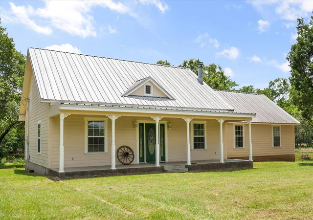 Photo 1 of Sale Pending at 4155 Fm 3096, Kerens, TX 75144 | MLS# 21292054 | Listing updated on 2026-10-01
