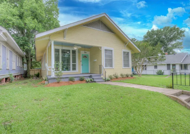 Photo 2 of Single family home for sale at 859 Linden St, Shreveport, LA 71104 | MLS# 21290275 | Listing updated on 2026-09-10