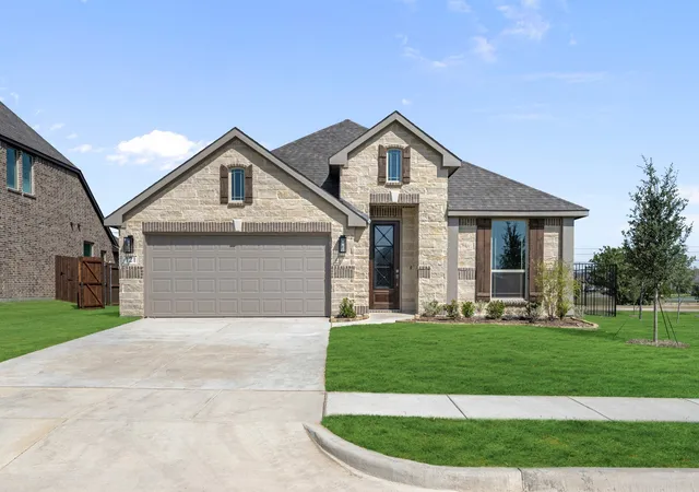 Photo 1 of Sale Pending at 121 Creekside Dr, Mesquite, TX 75181 | MLS# 21293008 | Listing updated on 2026-09-14