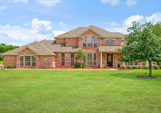 Photo 3 of Single family home for sale at 10519 E Clover Ln, Forney, TX 75126 | MLS# 21288972 | Listing updated on 2026-09-09