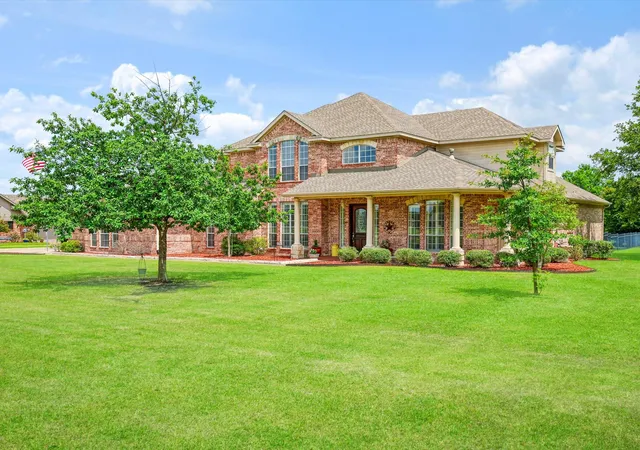 Photo 3 of Single family home for sale at 10519 E Clover Ln, Forney, TX 75126 | MLS# 21288972 | Listing updated on 2026-09-09