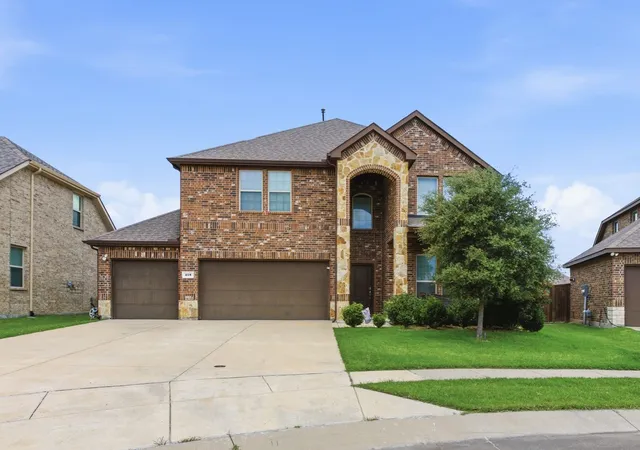 Photo 2 of Single family home for sale at 218 Virginia Ct, Royse City, TX 75189 | MLS# 21292913 | Listing updated on 2026-09-13