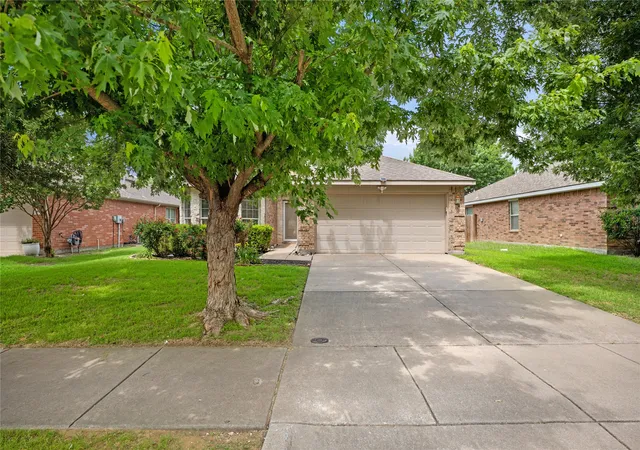 Photo 3 of Sale Pending at 3621 Wolf Creek Ln, Melissa, TX 75454 | MLS# 21293216 | Listing updated on 2026-07-31