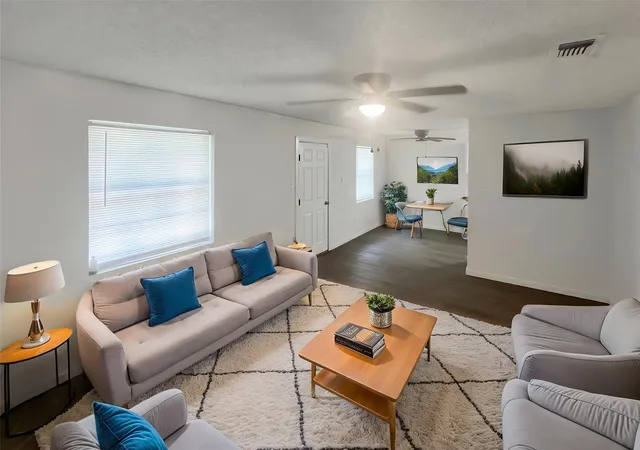 Photo 2 of Sale Pending at 3008 Farrell Ln, Fort Worth, TX 76119 | MLS# 21292781 | Listing updated on 2026-09-08