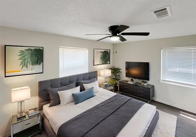 Photo 3 of Sale Pending at 3008 Farrell Ln, Fort Worth, TX 76119 | MLS# 21292781 | Listing updated on 2026-09-08