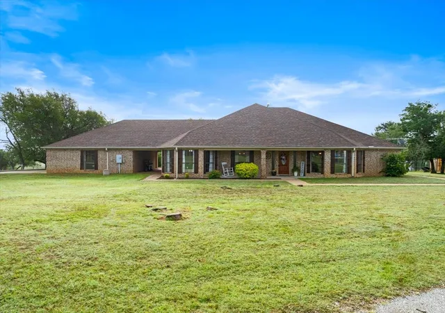Photo 2 of Single family home for sale at 719 Private Road 897, Stephenville, TX 76401 | MLS# 21245427 | Listing updated on 2026-09-09