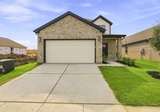Photo 1 of Single family home for sale at 1709 Romans Rd, Ennis, TX 75119 | MLS# 21293259 | Listing updated on 2026-09-12
