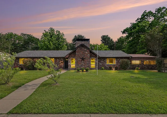 Photo 1 of Single family home for sale at 805 Wes Michael Rd, Bonham, TX 75418 | MLS# 21278918 | Listing updated on 2026-09-09
