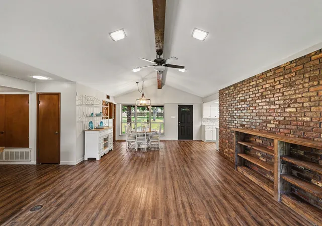 Photo 4 of Single family home for sale at 805 Wes Michael Rd, Bonham, TX 75418 | MLS# 21278918 | Listing updated on 2026-09-09