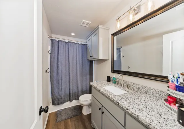 Photo 1 of Single family home for sale at 709 W Live Oak St, Alvord, TX 76225 | MLS# 21293243 | Listing updated on 2026-09-22