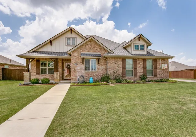 Photo 1 of Sale Pending at 3912 Kensington Dr, Sanger, TX 76266 | MLS# 21292651 | Listing updated on 2026-07-28