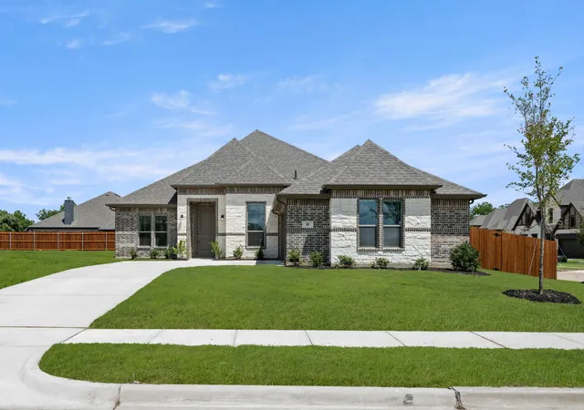 Photo 1 of Sale Pending at 10 Osprey St, Joshua, TX 76058 | MLS# 21293376 | Listing updated on 2026-09-14