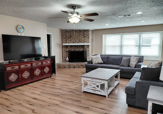 Photo 3 of Single family home for sale at 1418 Whiteoak Dr, Garland, TX 75040 | MLS# 21293400 | Listing updated on 2026-09-13