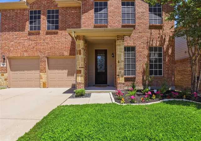 Photo 2 of Single family home for sale at 2921 Wispy Trl, Fort Worth, TX 76108 | MLS# 21291246 | Listing updated on 2026-09-11