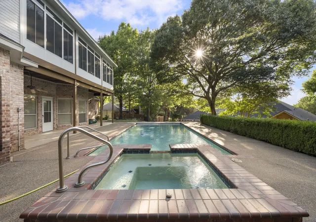 Photo 2 of Sale Pending at 2113 Valley View Dr, Cedar Hill, TX 75104 | MLS# 21290365 | Listing updated on 2026-09-07