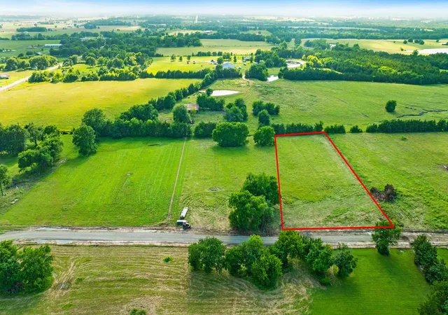Photo 4 of Land for sale at 393 Private Road 33261, Sumner, TX 75486 | MLS# 21293484 | Listing updated on 2026-09-11