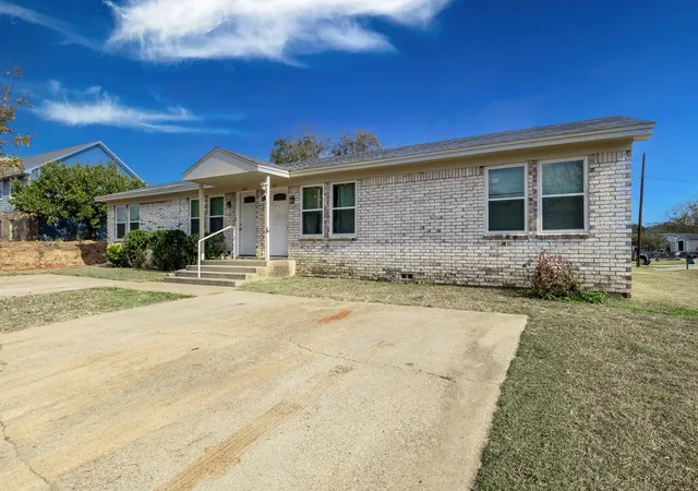 Photo 2 of Multi family home for sale at 309 311 Lilac Dr, Granbury, TX 76049 | MLS# 21289226 | Listing updated on 2026-09-14