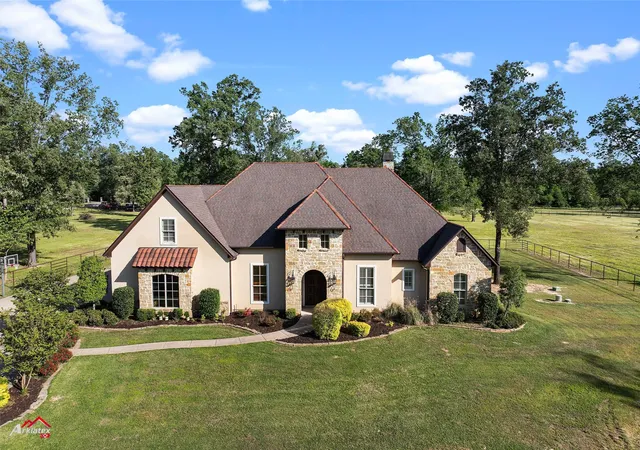 Single family home for sale at 2139 Gravel Point Rd, Frierson, LA 71027 | MLS# 21293034