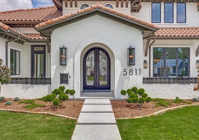 Photo 3 of Mansion for sale at 5811 Preston Haven Dr, Dallas, TX 75230 | MLS# 21285170 | Listing updated on 2026-10-20