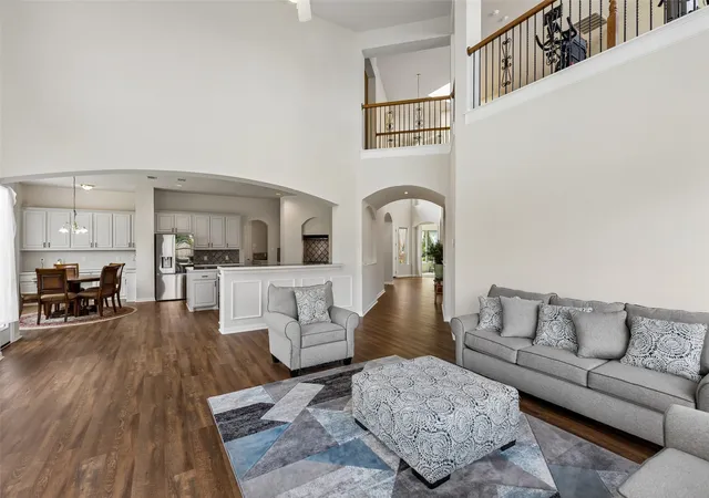 Photo 4 of Single family home for sale at 1029 Brentwood Dr, Murphy, TX 75094 | MLS# 21288448 | Listing updated on 2026-09-12