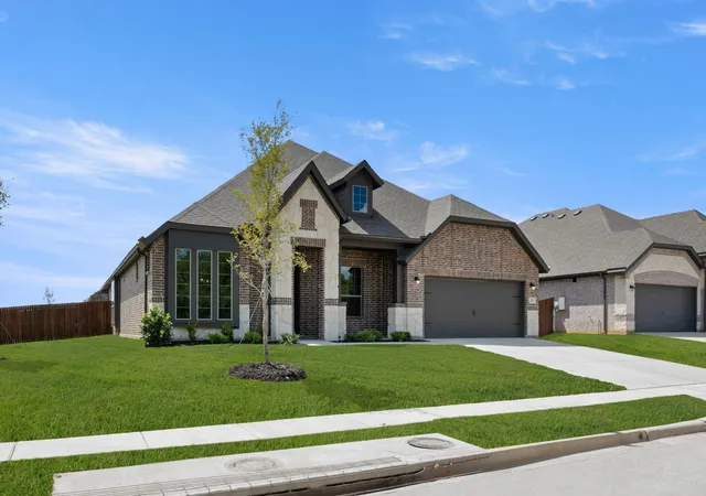 Photo 2 of Sale Pending at 11 Plover St, Joshua, TX 76058 | MLS# 21293647 | Listing updated on 2026-09-14