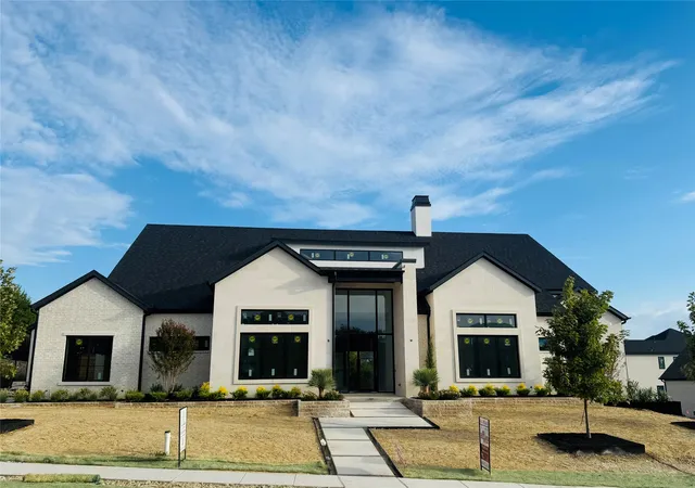 Photo 2 of Single family home for sale at 231 St Andrews Dr, Rockwall, TX 75032 | MLS# 21235443 | Listing updated on 2026-09-11