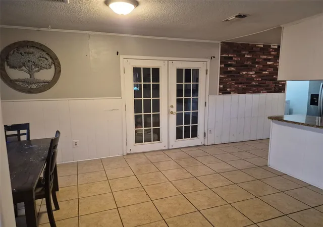 Photo 4 of Single family home for sale at 243 Weldon Dr, Woodway, TX 76712 | MLS# 21293027 | Listing updated on 2026-09-10