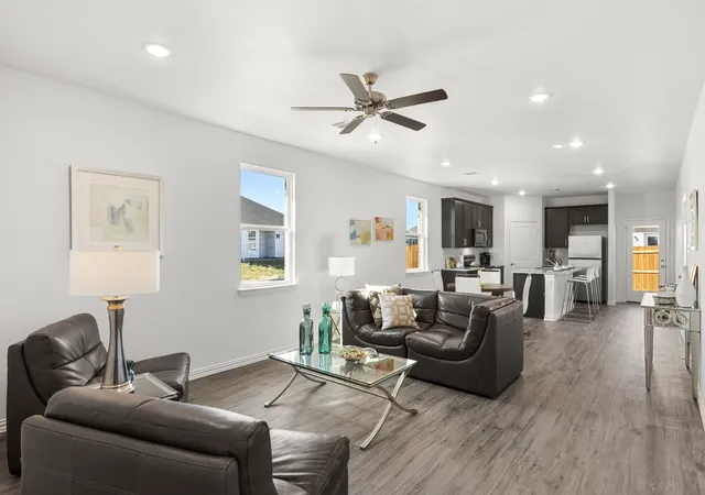 Photo 2 of Single family home for sale at 1541 Grimmauld Pl, Waxahachie, TX 75165 | MLS# 21293697 | Listing updated on 2026-09-15