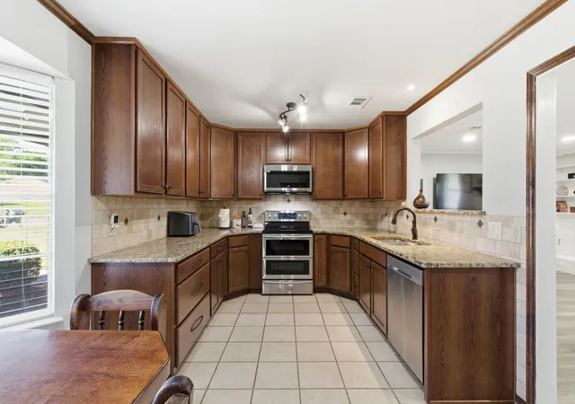 Photo 3 of Sale Pending at 8516 Crestview Dr, North Richland Hills, TX 76182 | MLS# 21293771 | Listing updated on 2026-09-18