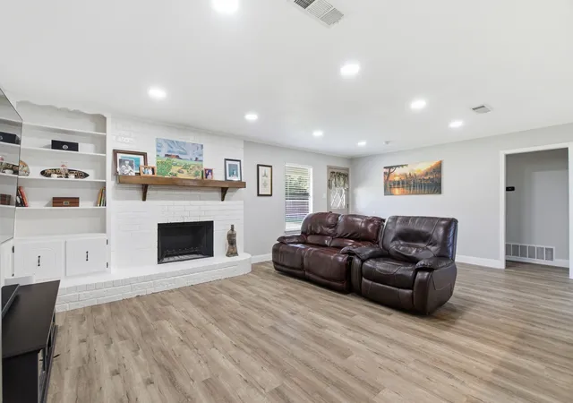 Photo 3 of Sale Pending at 8516 Crestview Dr, North Richland Hills, TX 76182 | MLS# 21293771 | Listing updated on 2026-09-18