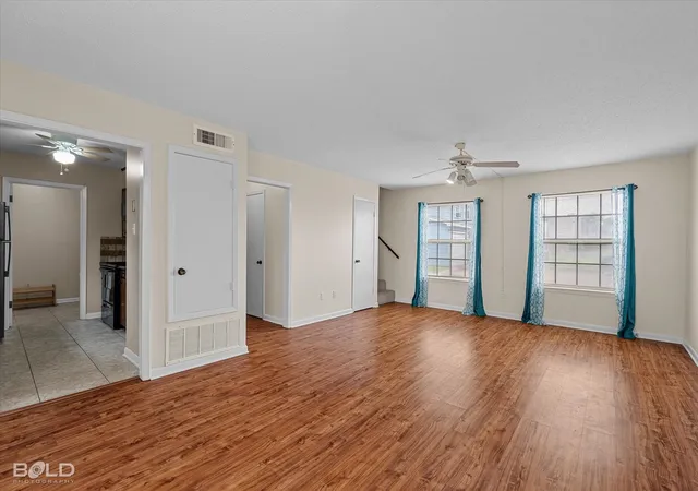 Photo 3 of Townhouse for sale at 121 Carriage Square Dr, Bossier City, LA 71112 | MLS# 21290735 | Listing updated on 2026-08-02