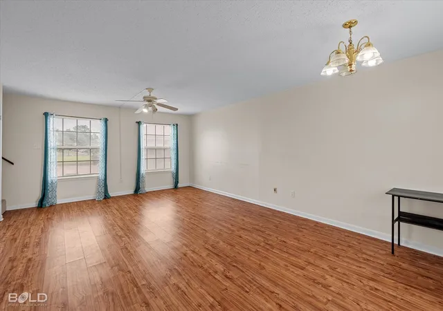 Photo 4 of Townhouse for sale at 121 Carriage Square Dr, Bossier City, LA 71112 | MLS# 21290735 | Listing updated on 2026-08-02