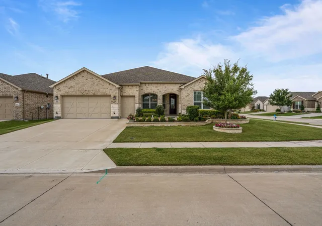 Photo 2 of Sale Pending at 200 Habitat Trl, Mc Kinney, TX 75071 | MLS# 21293302 | Listing updated on 2026-09-14