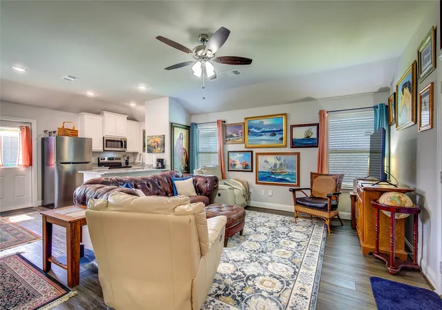 Photo 4 of Single family home for sale at 6405 Graceland Dr Dr, Greenville, TX 75402 | MLS# 21293951 | Listing updated on 2026-10-29