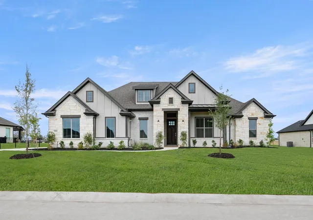 Photo 1 of Sale Pending at 9221 Wood Duck Dr, Justin, TX 76247 | MLS# 21294011 | Listing updated on 2026-10-01