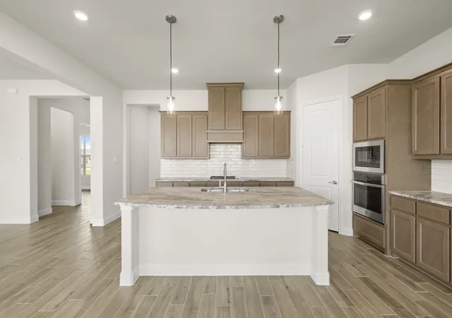 Photo 3 of Sale Pending at 9221 Wood Duck Dr, Justin, TX 76247 | MLS# 21294011 | Listing updated on 2026-10-01